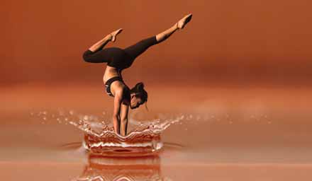 Yoga dans l'eau pour harmoniser son corps et ses molécules d'eau